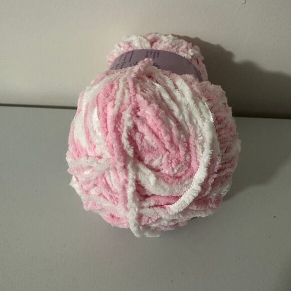 Palette Collection Baby Yarn Powder Puff Pink White Polyester 109 Yards - Picture 4 of 8